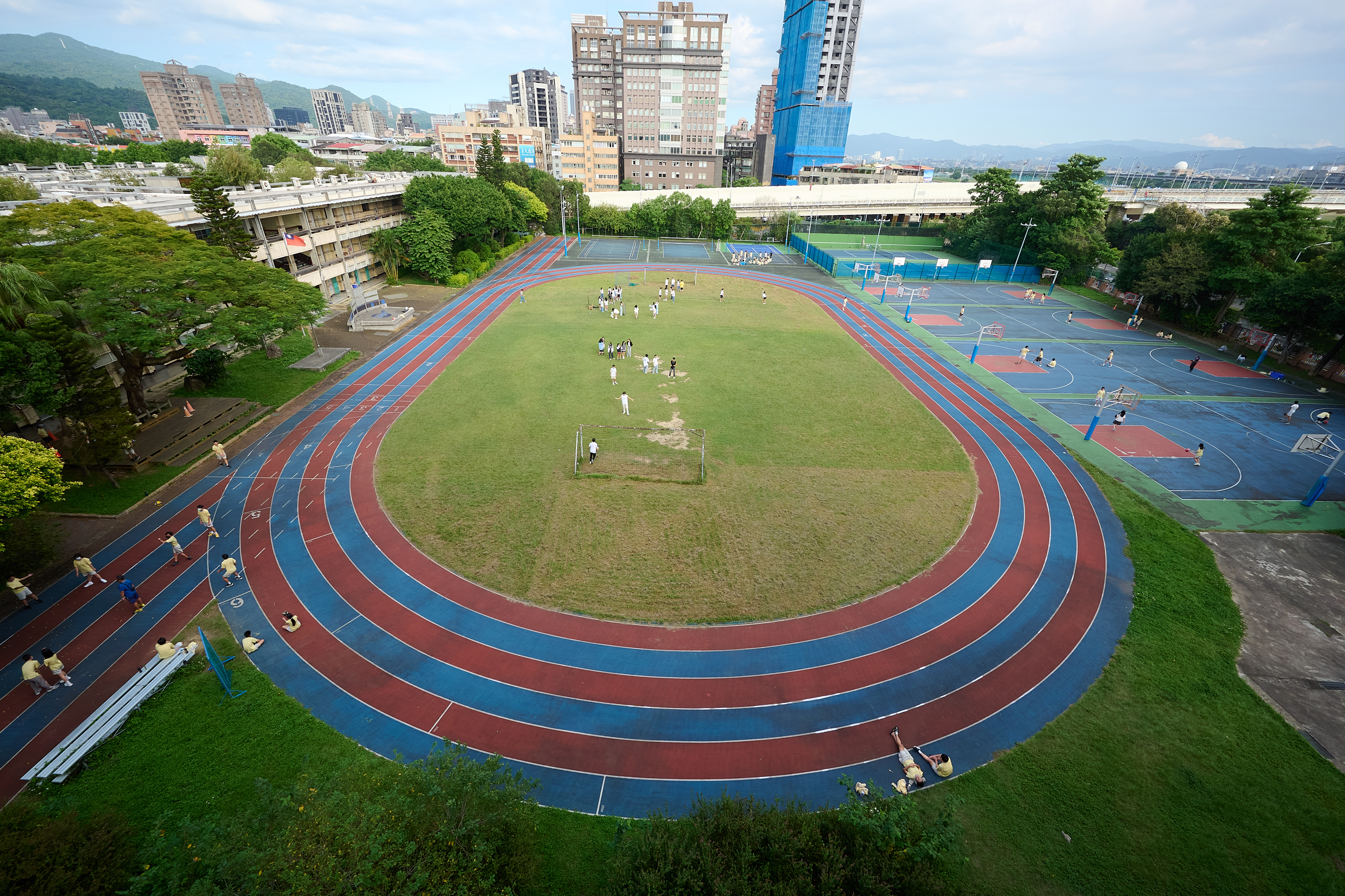 Dazhi Municipal High School Courtyard