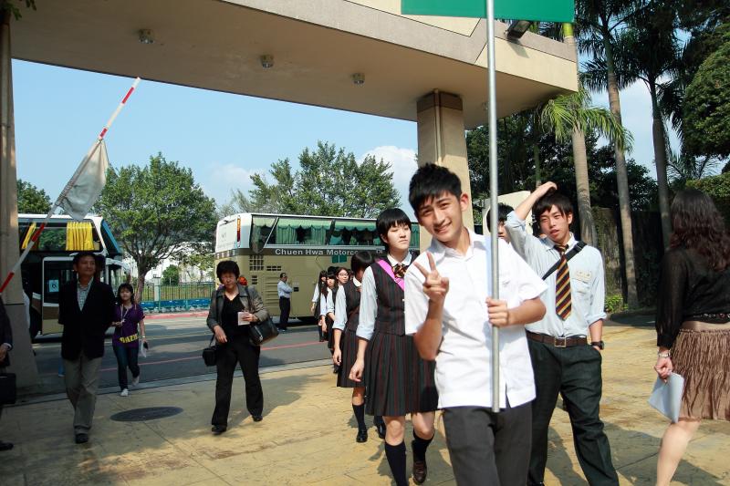 Japanese Students visit Dazhi.